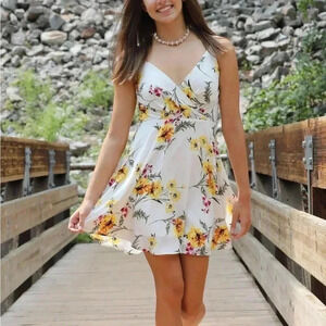 NWT Express Floral Mini Dress Spaghetti Straps Sz M